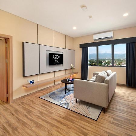 Aston Palu Hotel & Conference Center מראה חיצוני תמונה