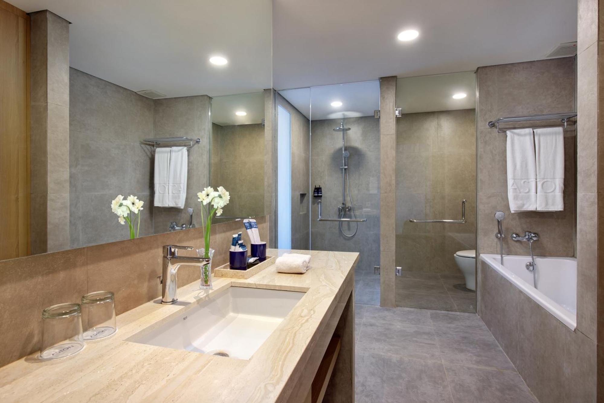 Aston Palu Hotel & Conference Center מראה חיצוני תמונה